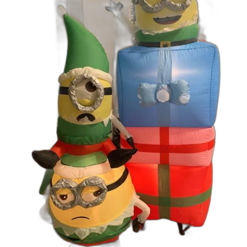 Minion Christmas Inflatable - lights need work